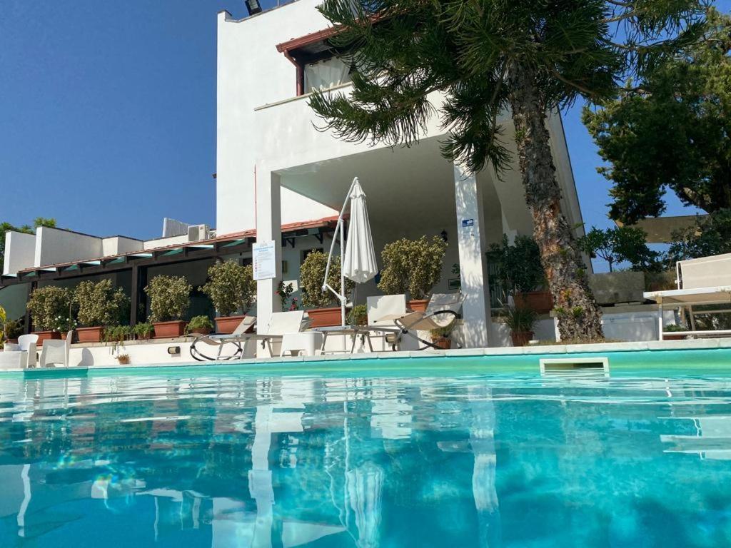 Casa Vacanza Augusto Uggiano La Chiesa Ngoại thất bức ảnh