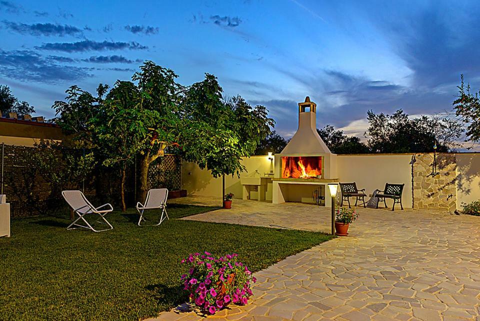 Casa Vacanza Augusto Uggiano La Chiesa Ngoại thất bức ảnh