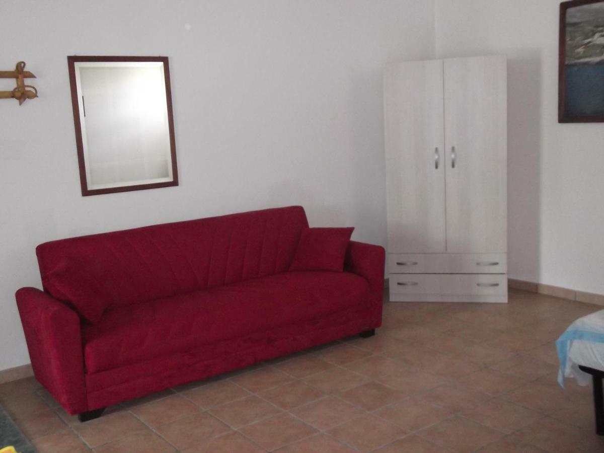 Casa Vacanza Augusto Uggiano La Chiesa Ngoại thất bức ảnh